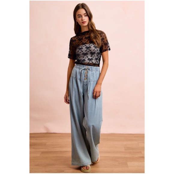 Bibi Black Bow Mesh Semi Sheer Short Sleeve top - Picture 4 of 5